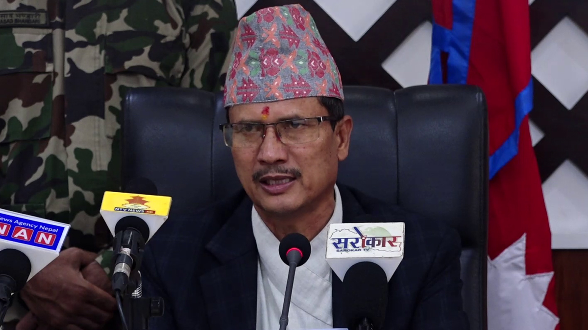 पार्टी र देश कसैको दम्भ र अहंकारबाट चल्न सक्दैन : श्रममन्त्री
